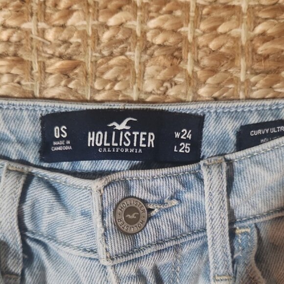 Hollister Light Blue Ripped Ankle Jeans - Picture 2 of 9